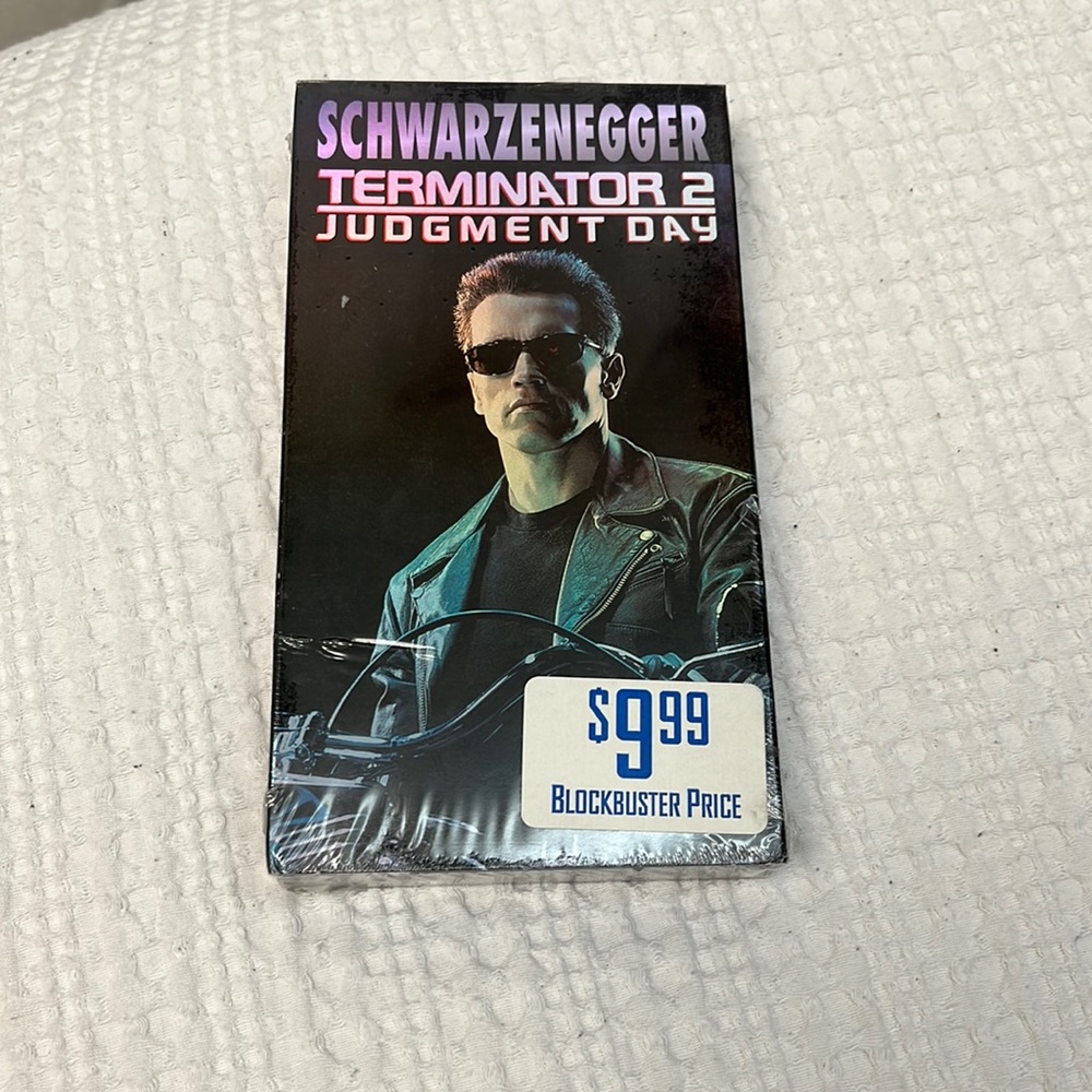 Terminator 2 Judgment Day VHS Factory Sealed! Holographic Cover 1999